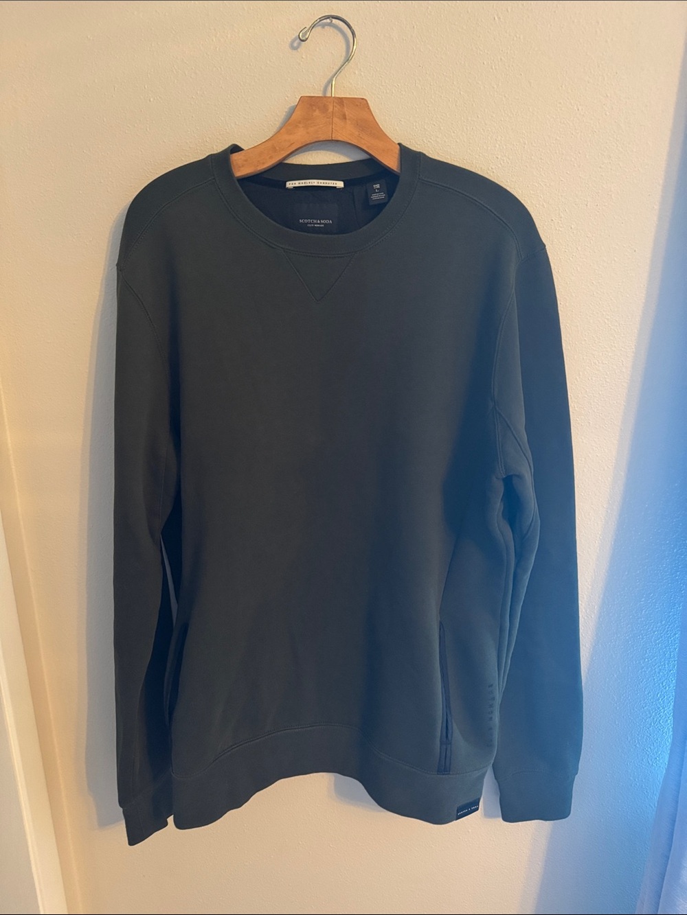 Scotch & Soda Men's Dark Green Crewneck Sweatshirt - Minimal Everyday Staple